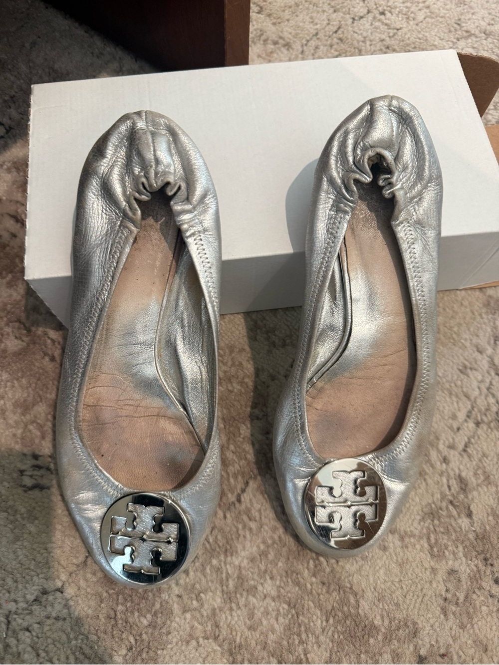 Tory Burch Reva Silver Metallic Ballet Flats Logo Medallion